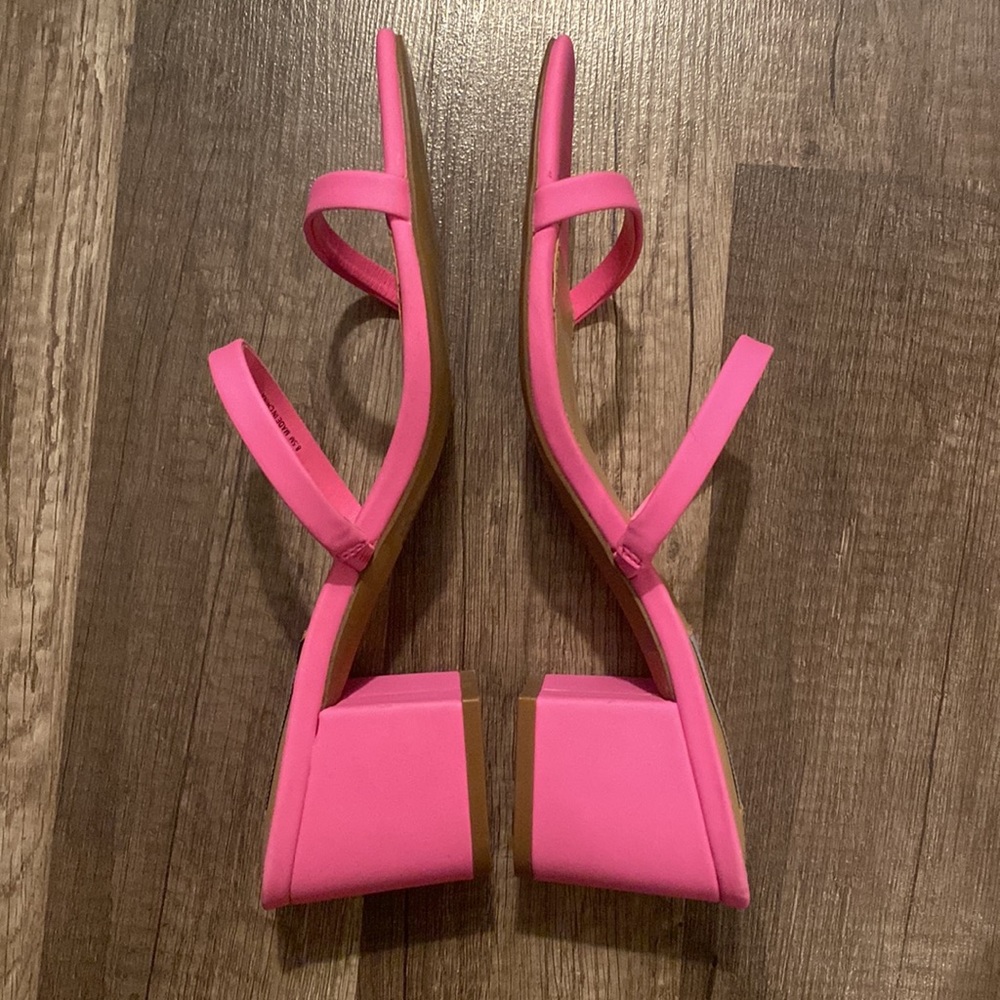 PINK Steve Madden sandals - Picture 2 of 3